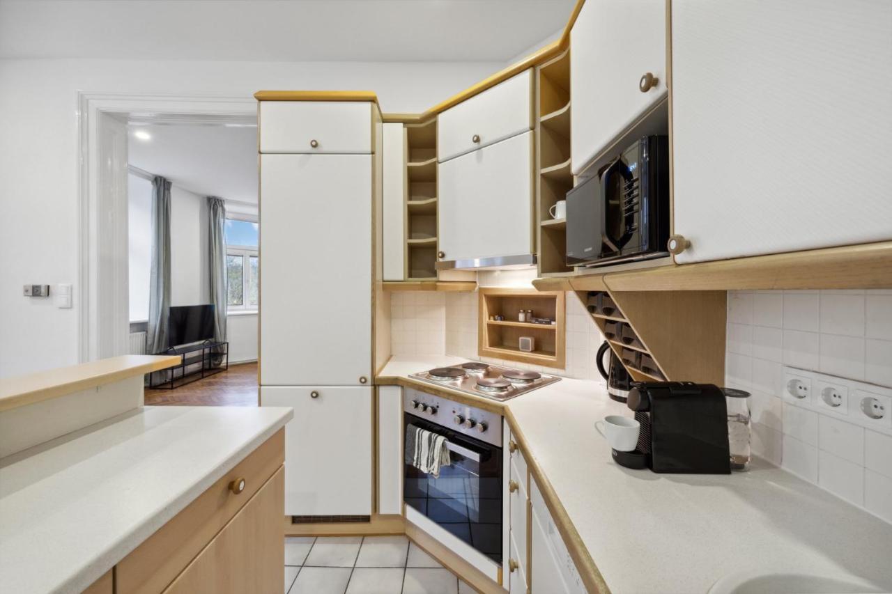 Big Spacious Central Apartment In Wina Bagian luar foto
